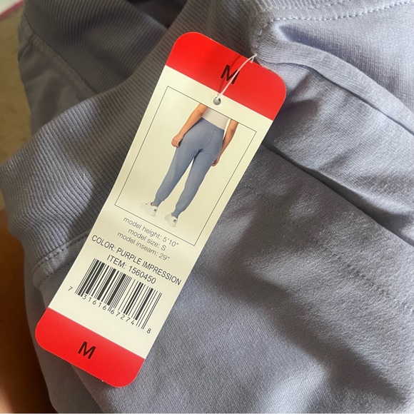 🔻 SOLD 🔻FILA Joggers - Picture 4 of 8